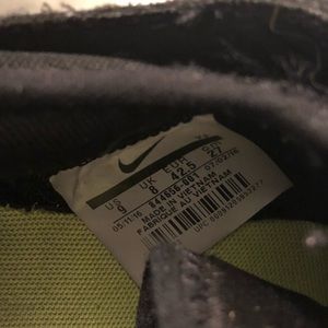 Black Nike Roche 2’s